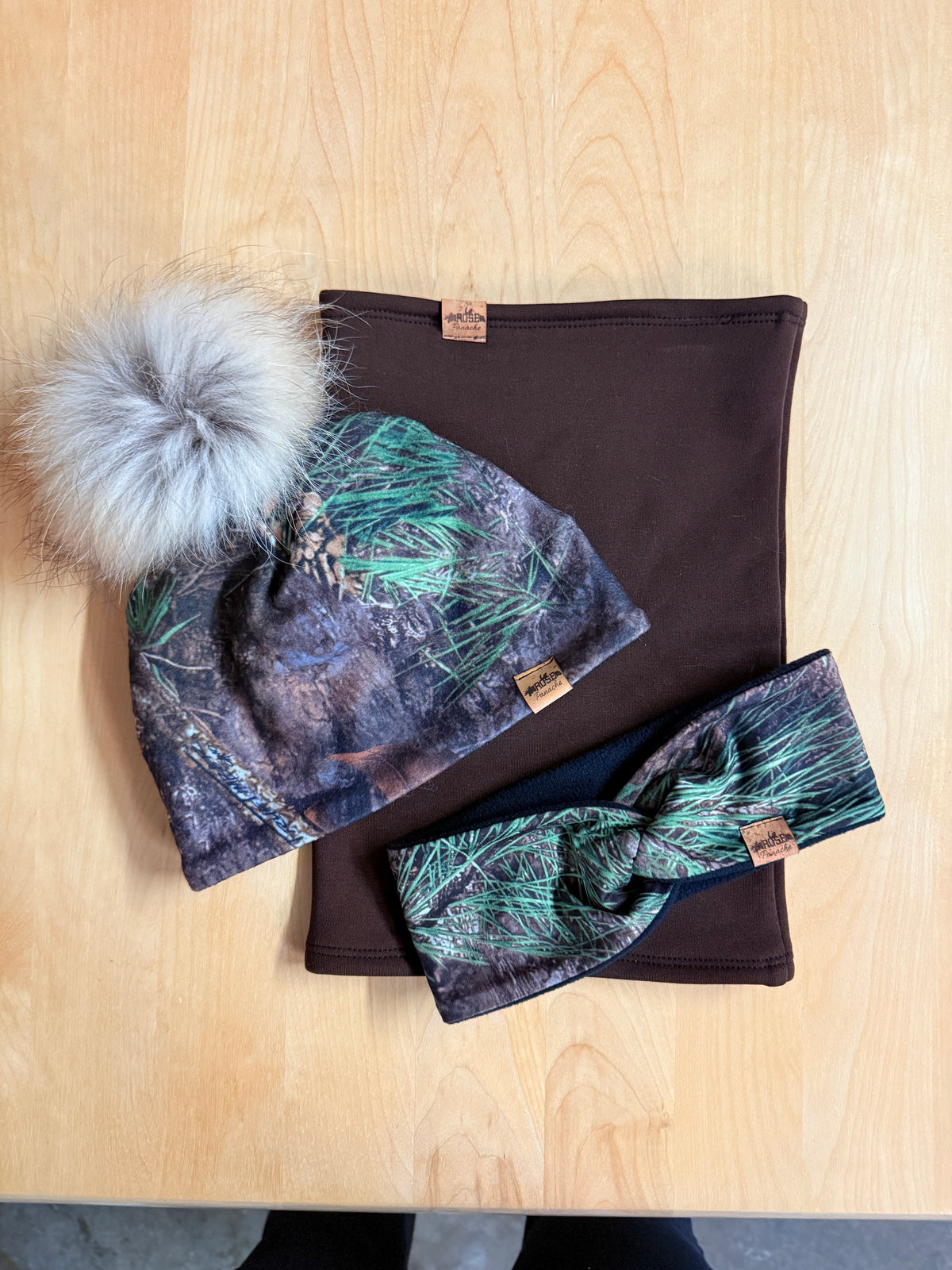 Ensemble cadeaux tuque , bandeaux et cache cou