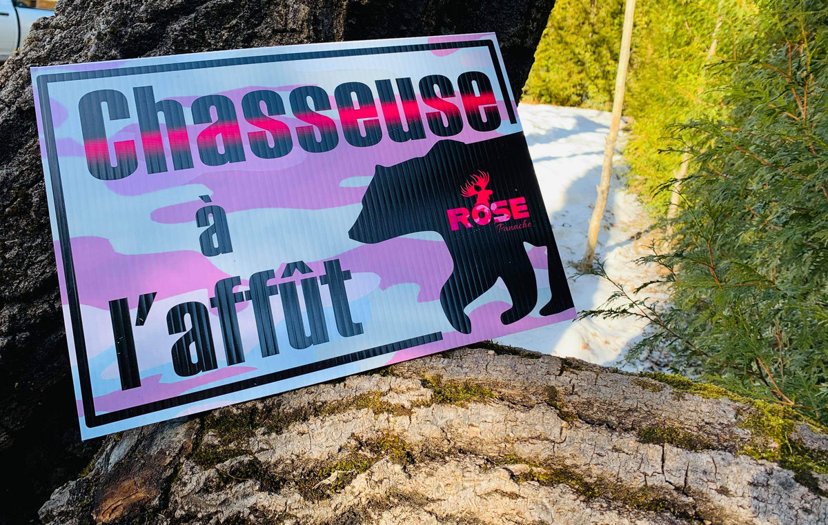 Pancarte chasseuse à l’affût